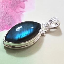 SAPMK08031 Labradorite Gemstone Handmade Plain Setting Sterling Silver Pendant