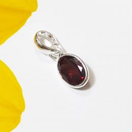 SAPMK08068 Cut Garnet Gemstone Sterling Silver Pendant